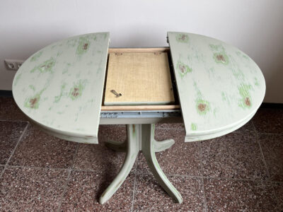 Ausziehbarer Tisch - von rund zu oval