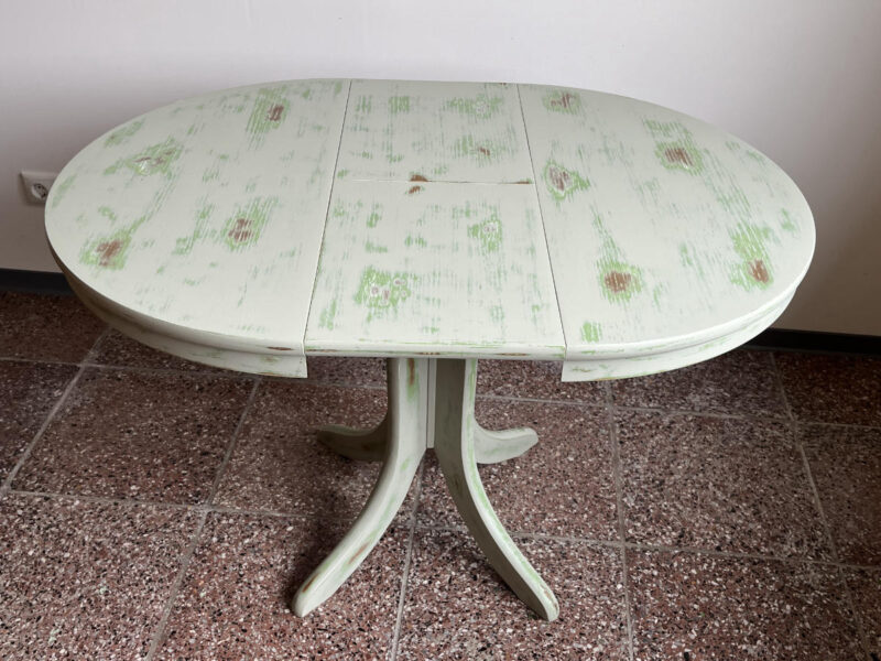 Ausziehbarer Tisch - von rund zu oval