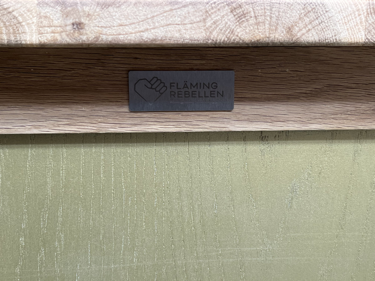 TV-Kommode aus Eiche mit Gold – Bild 5