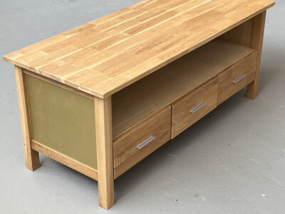 Kommode Seitenansicht